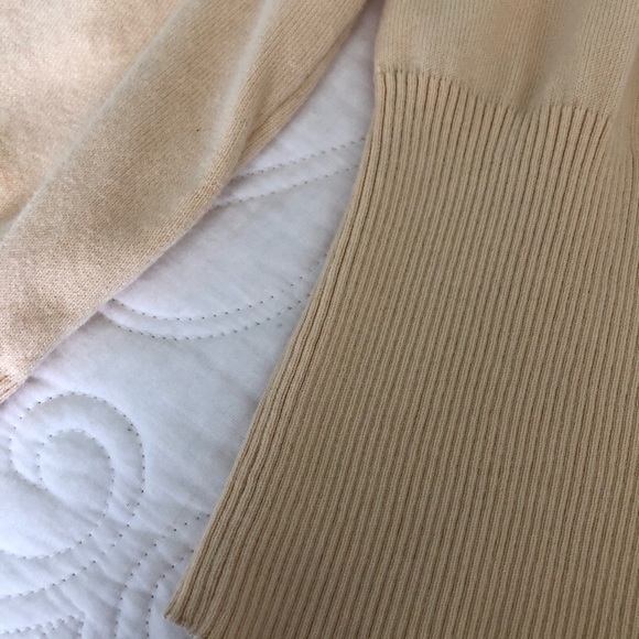 Limited brand basic cardigan in pale yellow. - Picture 3 of 5